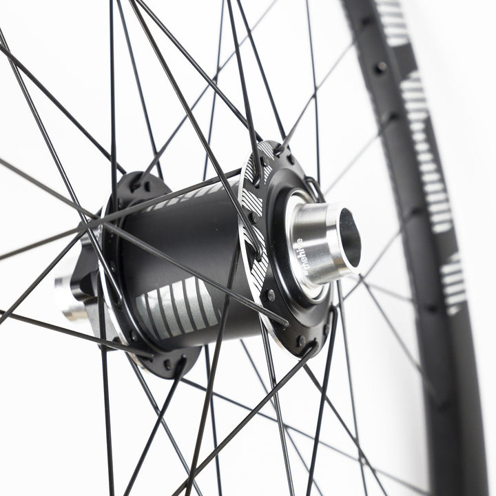 e*thirteen LG1 EN Race 27.5" Boost Carbon Wheels