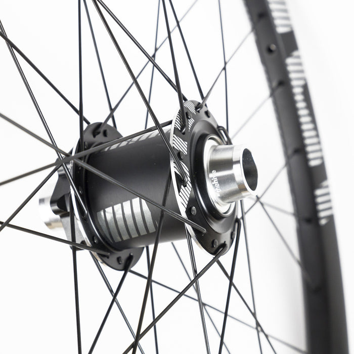 e*thirteen LG1 EN Race 29" Boost Carbon Wheels