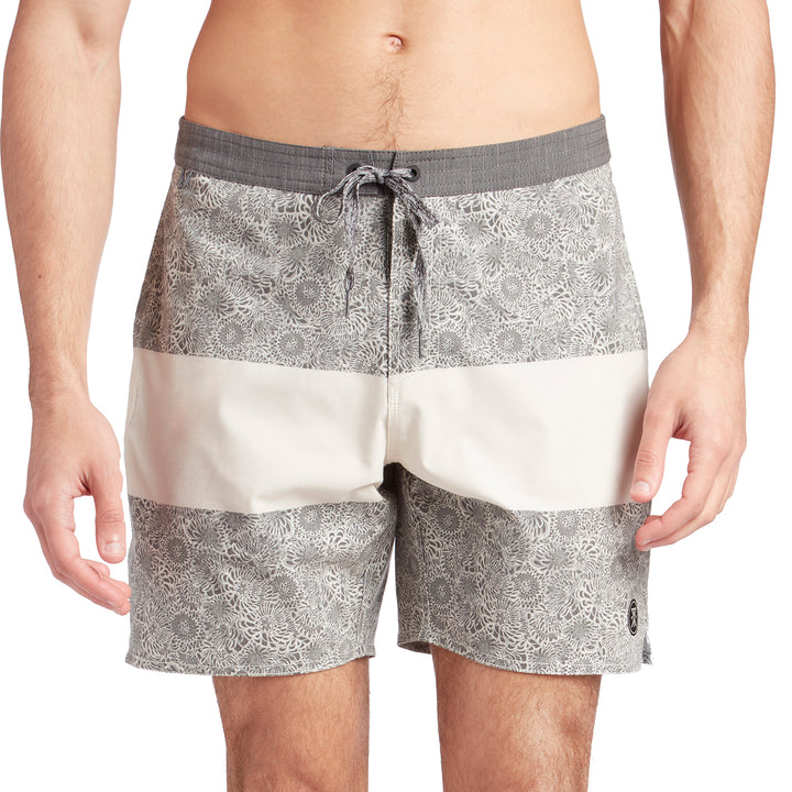 Roark Chiller Tang 17.5" Boardshorts Khaki