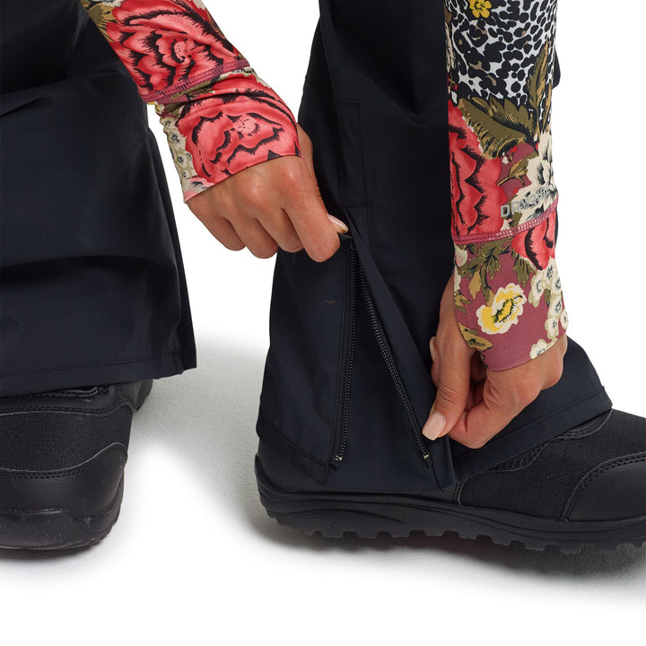 Burton GORE-TEX Gloria Short Pants - Women's True Black.
