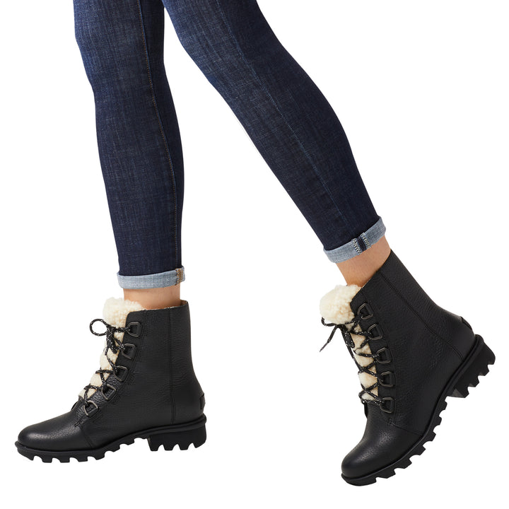 Sorel Phoenix Short Lace Cozy Boots - Women's Black