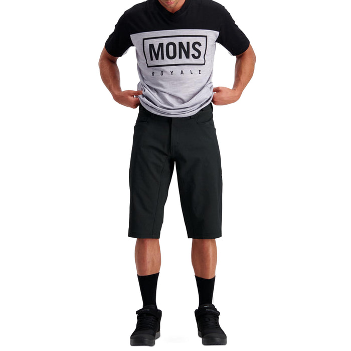 MONS ROYALE Momentum 2.0 Shorts Black