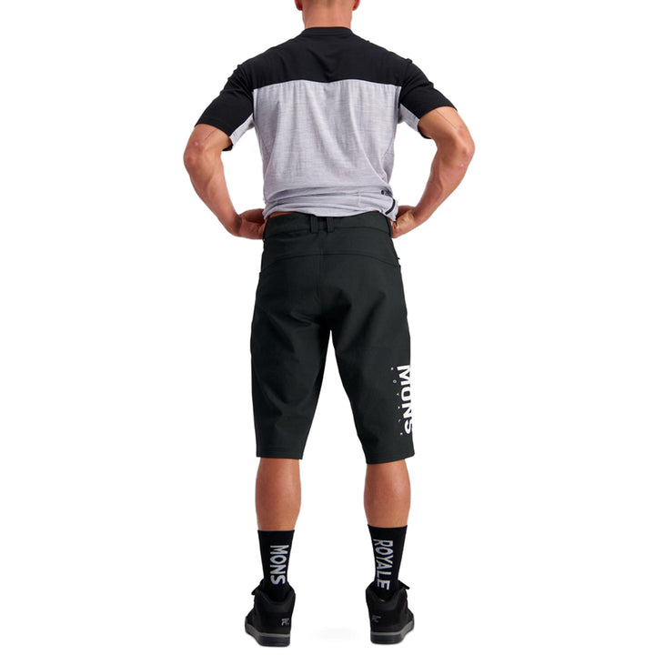 MONS ROYALE Momentum 2.0 Shorts Black