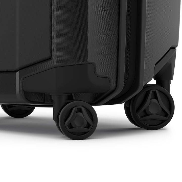 Thule Revolve Luggage Black