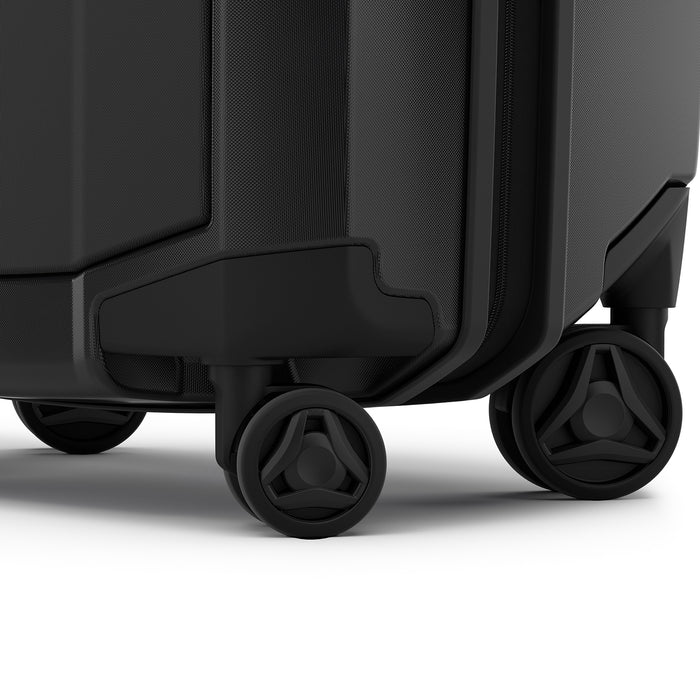 Thule Revolve Global Carry On Black
