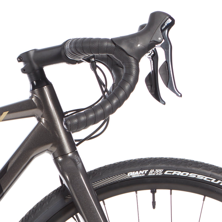 Giant Revolt 2 Complete Bike 2020 Metallic Black