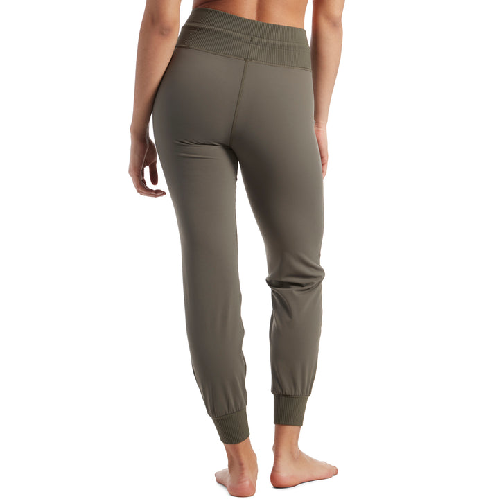 Vuori Daily Joggers - Women's Oregano