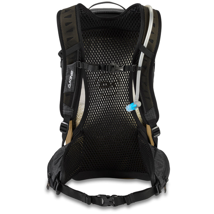 Dakine Seeker 18L Hydration Pack Black