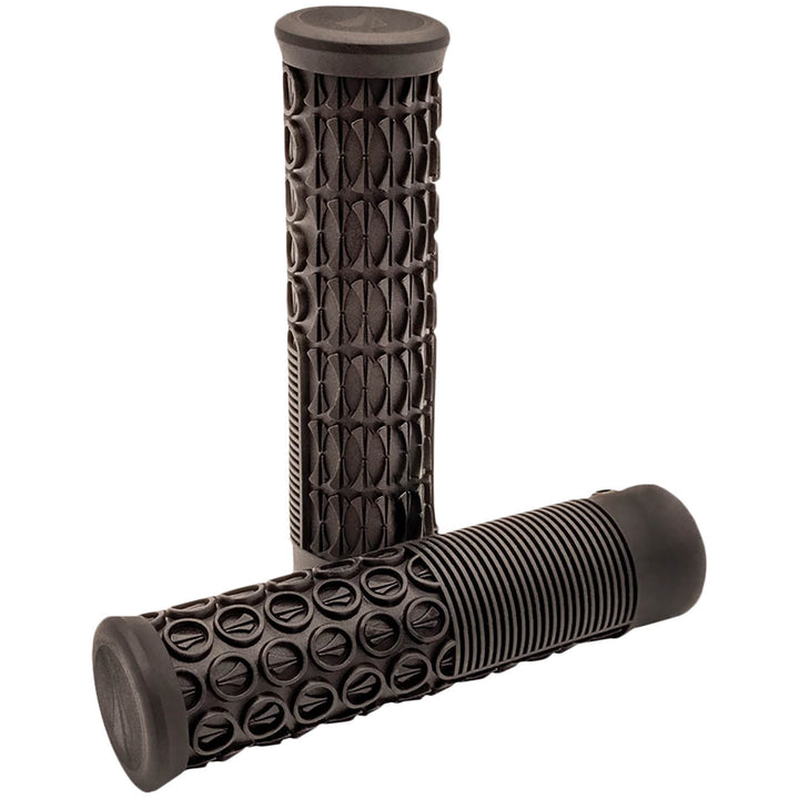 SDG Thrice 31 Grips Black