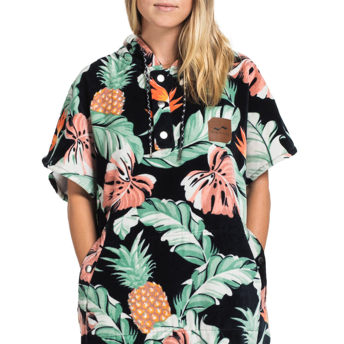 Slowtide Makai Changing Poncho Black