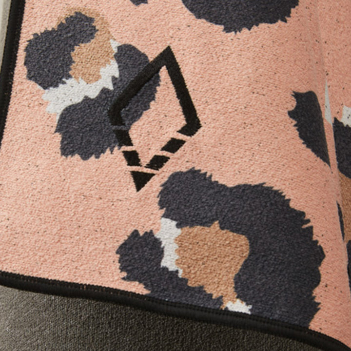 Nomadix Leopard Pink Towel