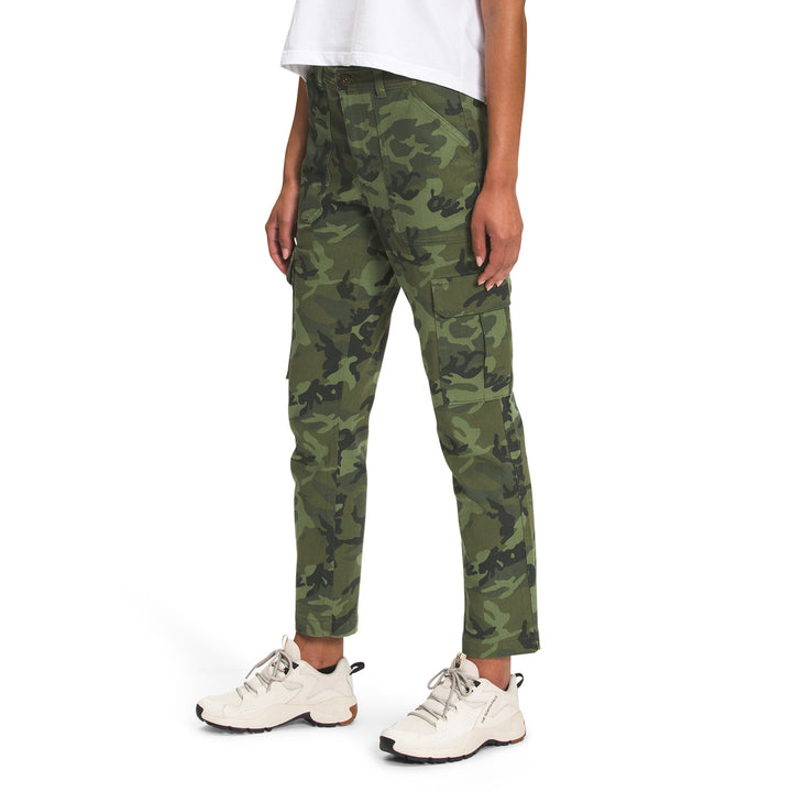 The North Face Printed Heritage Cargo Pants - Women's Thyme Brushwood Camo Print