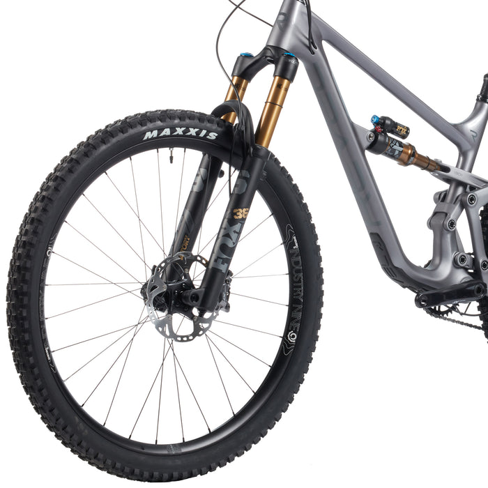 Revel Rascal XT Complete Mountain Bike 2022 T1000 Silver