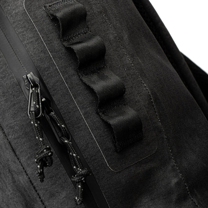 Creatures of Leisure Transfer 25L Dry Bag Black