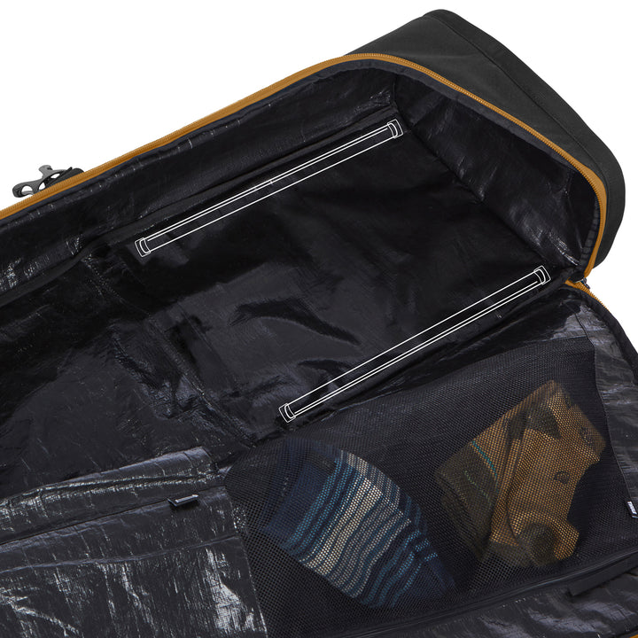 Thule Roundtrip Snowboard Roller Bag Black