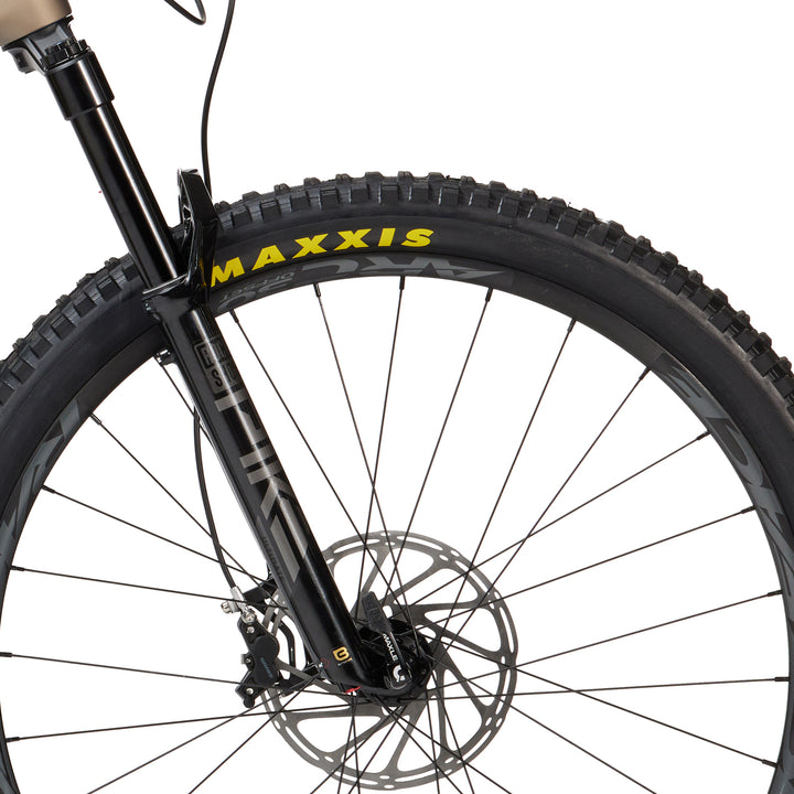 Santa Cruz Bicycles 5010 CC X01 Complete Mountain Bike 2023 Matte Nickel