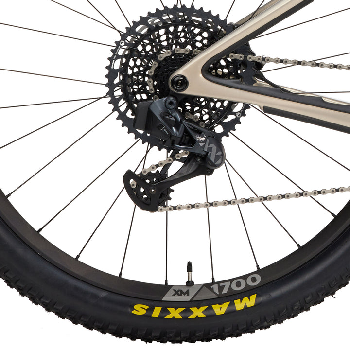 Yeti Cycles ARC T2 AXS Complete Mountain Bike 2022 Dom