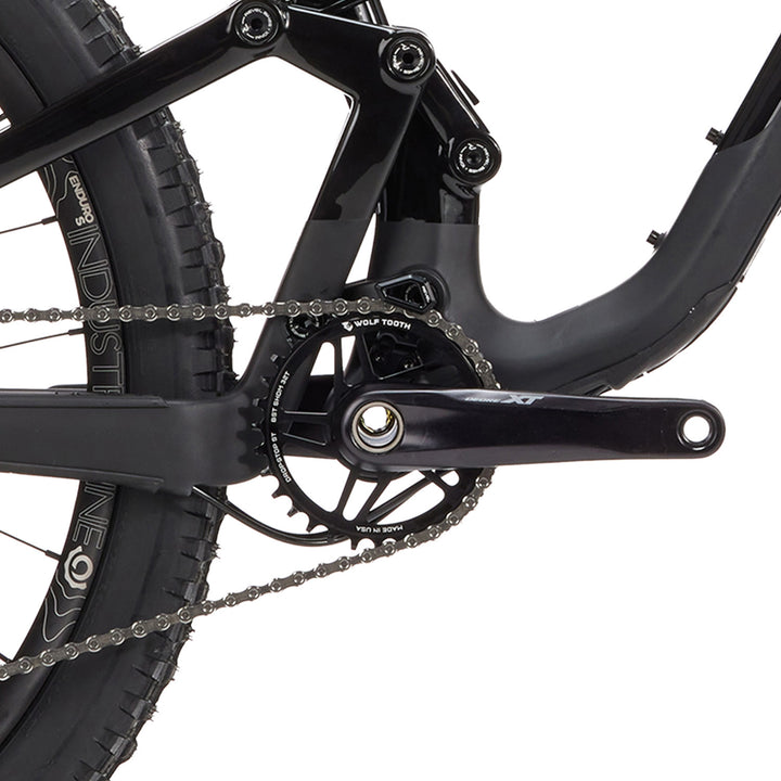 Revel Rail XT Complete Mountain Bike 2022 Tuxedo Penguin Black