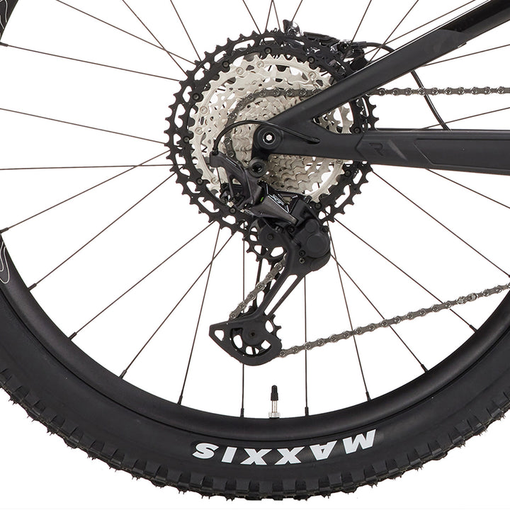Revel Rail XT Complete Mountain Bike 2022 Tuxedo Penguin Black