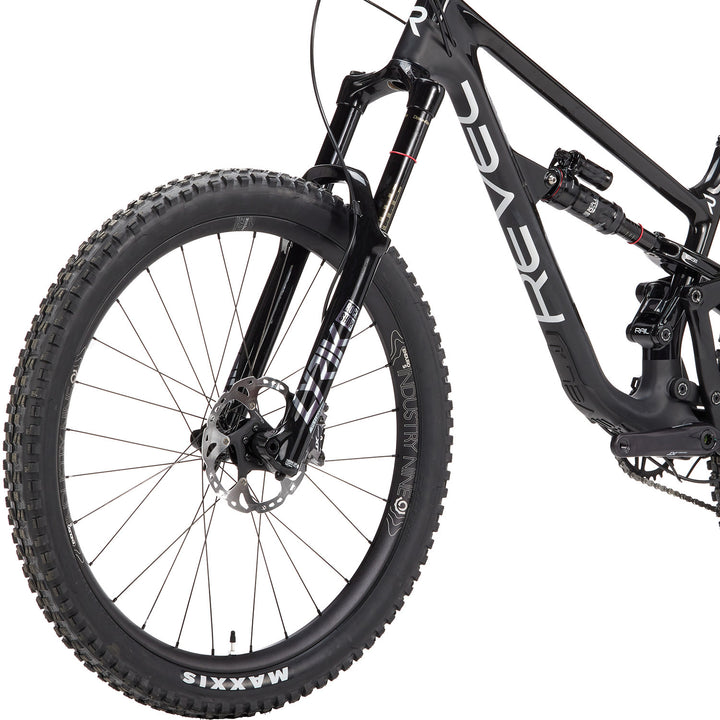 Revel Rail XT Complete Mountain Bike 2022 Tuxedo Penguin Black