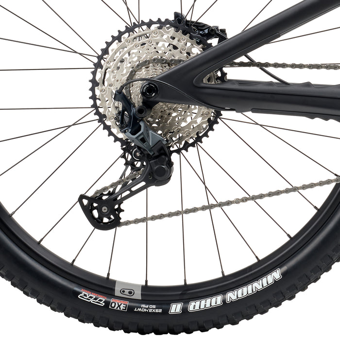 Yeti Cycles SB140 LR C1 Factory Complete Mountain Bike 2023 Raw Carbon