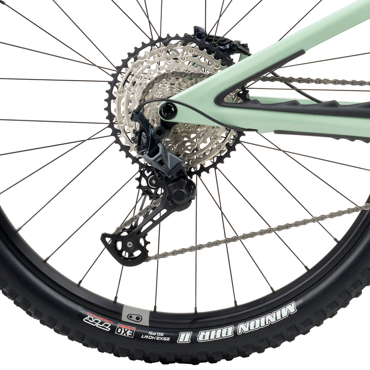 Yeti Cycles SB140 LR C1 Factory Complete Mountain Bike 2023 Sage