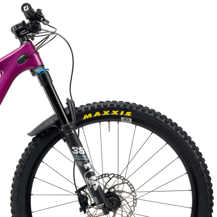 Yeti SB140 C1 Complete Mountain Bike 2023 Sangria