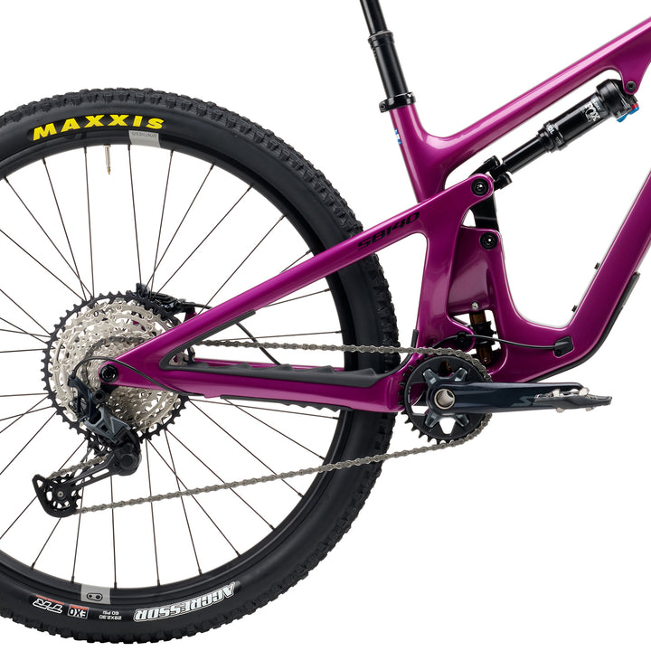 Yeti SB140 C1 Complete Mountain Bike 2023 Sangria