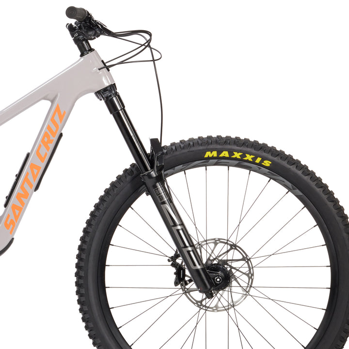 Santa Cruz Bicycles Nomad C R Complete Mountain Bike 2023 Gloss Gypsum