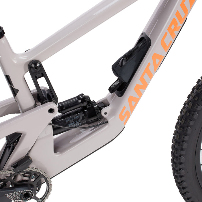 Santa Cruz Bicycles Nomad C R Complete Mountain Bike 2023 Gloss Gypsum