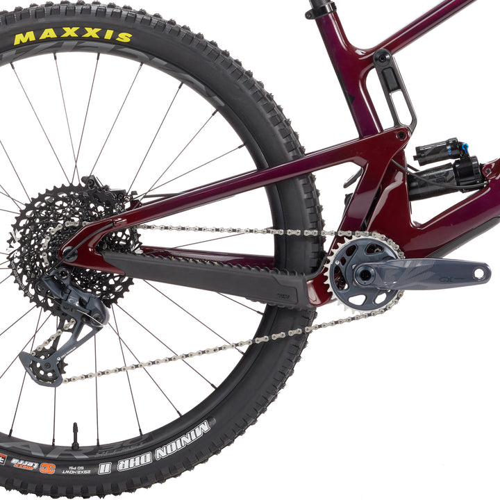 Santa Cruz Bicycles Hightower C S Complete Mountain Bike 2023 Translucent Purple
