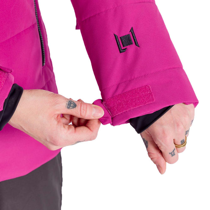 L1 Snowblind Jacket - Women's Fuchsia