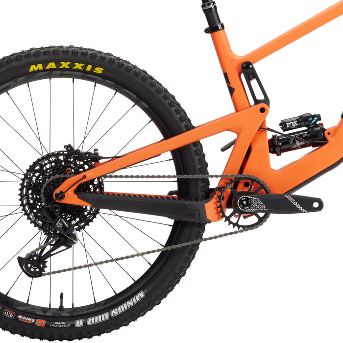 Santa Cruz Bicycles Bronson C R Complete Mountain Bike 2023 Salmon