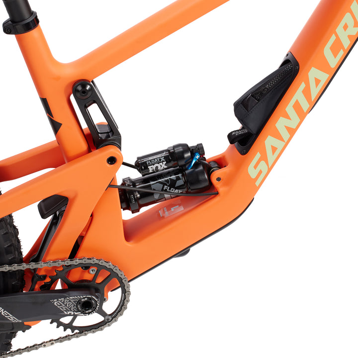 Santa Cruz Bicycles Bronson C R Complete Mountain Bike 2023 Salmon