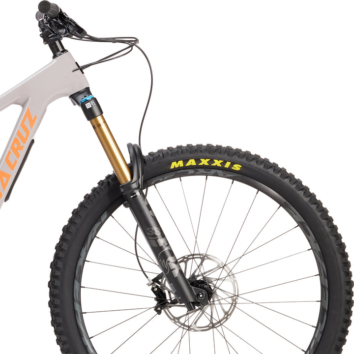 Santa Cruz Bicycles Nomad CC X01 Complete Mountain Bike 2023 Gloss Gypsum