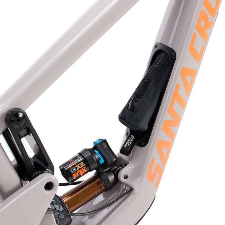 Santa Cruz Bicycles Nomad CC X01 Complete Mountain Bike 2023 Gloss Gypsum